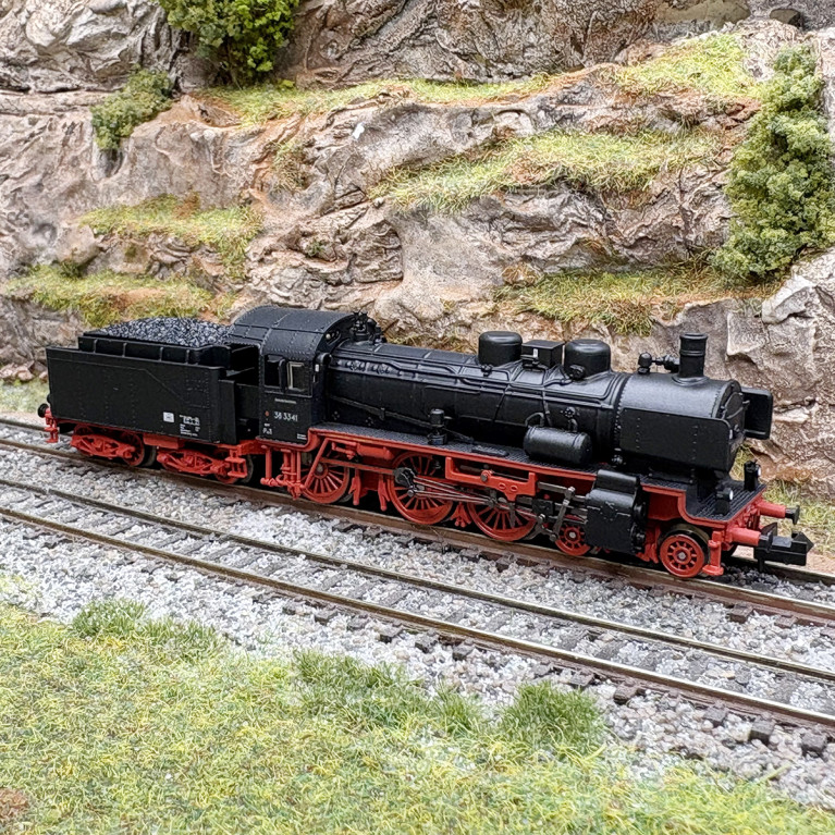Locomotive à vapeur BR 38 3341, DR, Ep. III, digital son - MINITRIX 16386 - N 1/160