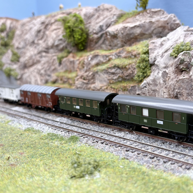 Train de voyageur + wagons marchandises, DB, Ep. III - MINITRIX 15002 - N 1/160