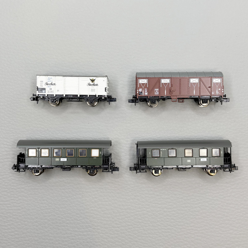Train de voyageur + wagons marchandises, DB - MINITRIX 15002