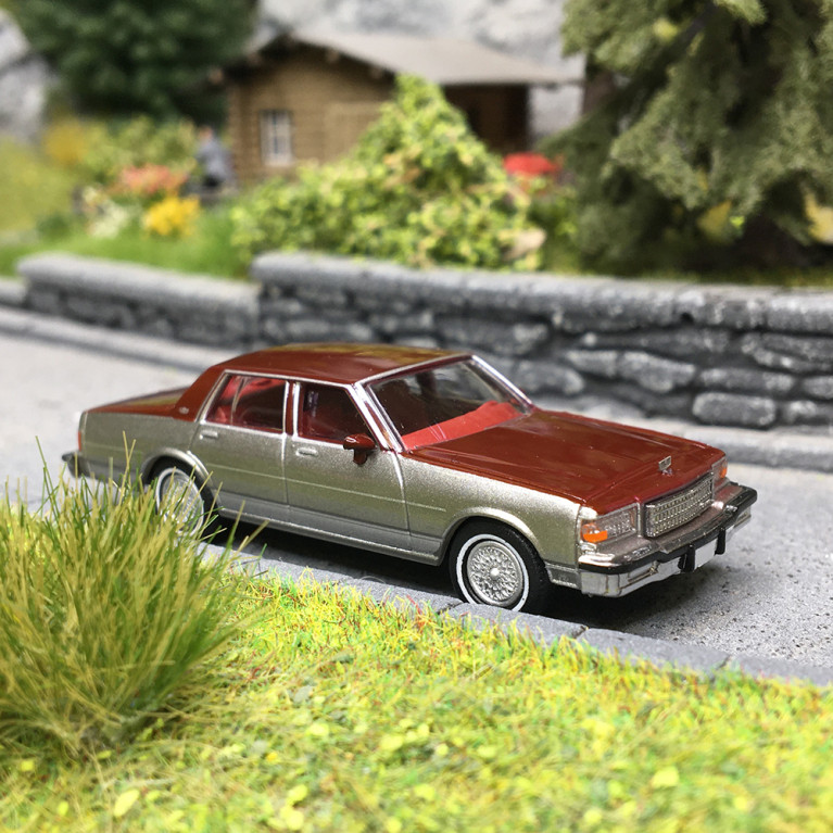 Chevrolet Caprice, argent / rouge foncé, 1987 - BREKINA 19708 - HO 1/87