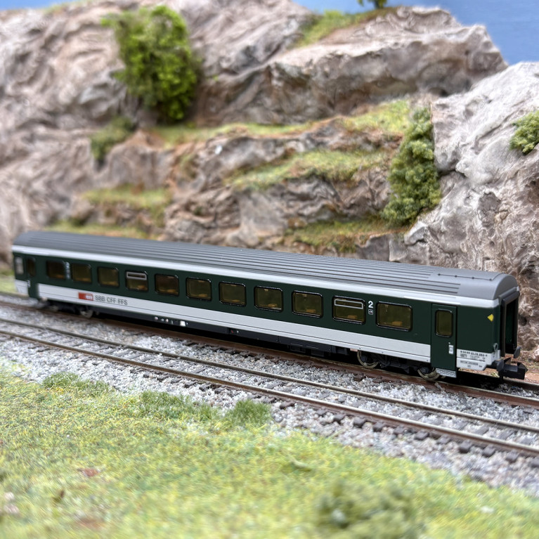 Voiture voyageurs 2 CL, type EW IV, SBB CFF FFS, Ep. V - FLEISCHMANN 8260057 - N 1/160