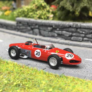 Ferrari 156 F1, Rouge, n°20 Wolfgang Graf Berghe von Trips, grand prix de Reims 1961 - BREKINA 22994 - HO 1/87