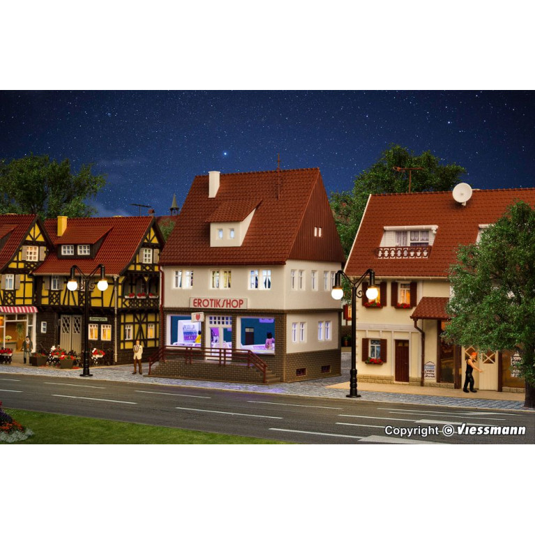 Magasin érotique avec éclairage intérieur et LED, kit fonctionnel - VOLLMER 43870 - HO-1/87