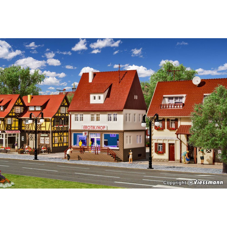 Magasin érotique avec éclairage intérieur et LED, kit fonctionnel - VOLLMER 43870 - HO-1/87 pour modélisme ferroviaire