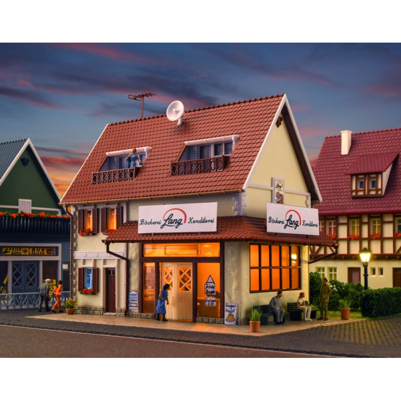 Boulangerie Lang avec intérieur et éclairage LED, kit fonctionnel - VOLLMER 43633 - HO-1/87 pour modélisme ferroviaire