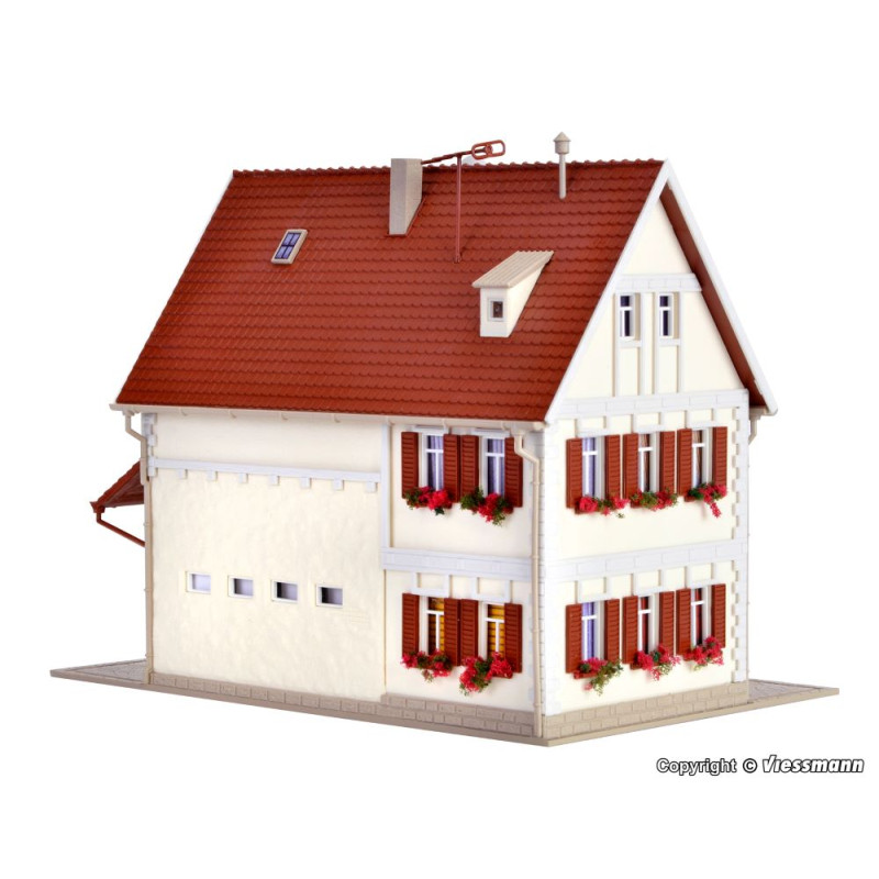 Boulangerie Lang avec intérieur et éclairage LED, kit fonctionnel - VOLLMER 43633 - HO-1/87 pour modélisme ferroviaire