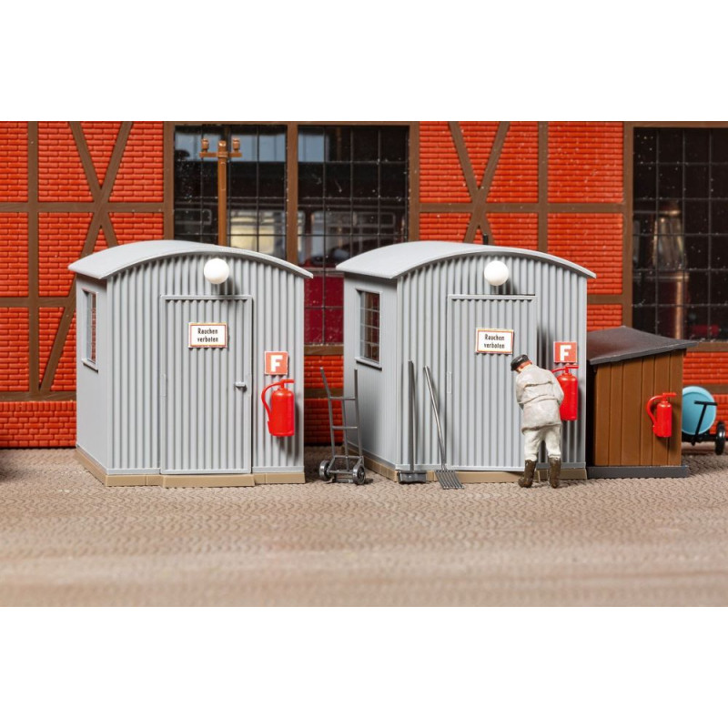Hangar en tôle ondulée pour le stockage de pétrole - Auhagen 11478 - HO 1/87  modélisme, dioramas