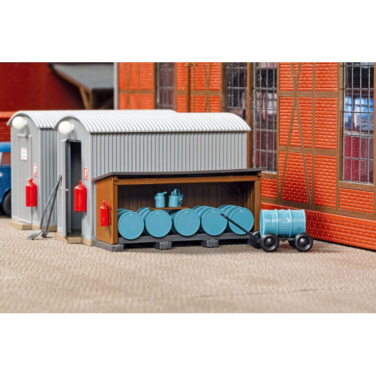 Hangar en tôle ondulée pour le stockage de pétrole - Auhagen 11478 - HO 1/87  modélisme, dioramas
