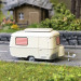 Caravane Eriba roulante, ivoire, stores rouges, 1964 - SAI 2697 - HO 1/87