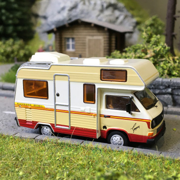 Volkswagen T3 Gipsy camping car, blanc/beige/rouge, 1983 - BREKINA 33976 - HO 1/87