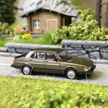 Saab 900 turbo berline, brun métallisé, 1981 - PCX870758 - HO 1/87