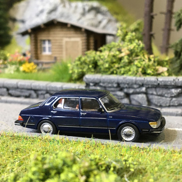 Saab 900 berline, bleu foncé, 1981 - PCX870759 - HO 1/87