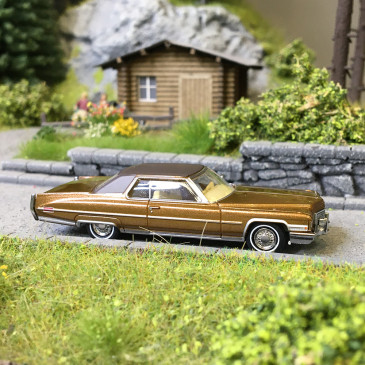 Cadillac coupé Deville, marron métallisé, 1972 - BREKINA 18130 - HO 1/87