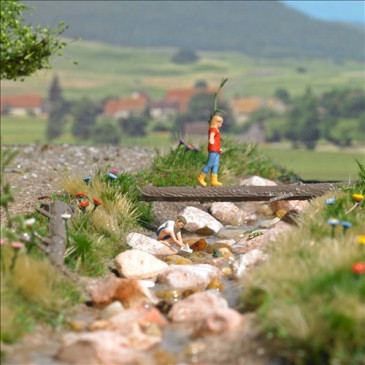 Coffret d'actions : Jouer au bord du ruisseau - BUSCH 79819 - HO 1/87