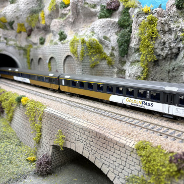 5 voitures unifiées type EW I, "Goldenpass", BLS Ep. VI - PIKO 96795 - HO 1/87