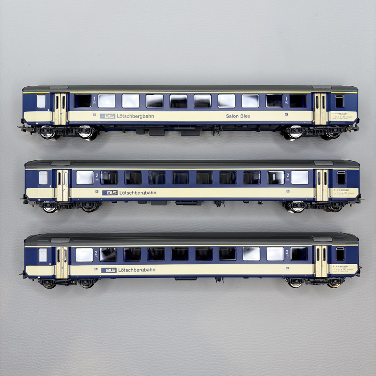 3 voitures unifiées type EW I, "Train bleu", BLS - PIKO 96092