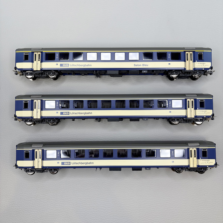3 voitures unifiées type EW I, "Train bleu", BLS - PIKO 96092