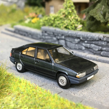 Citroën BX 16 phase 1, gris Neptune vernis métallisé, 1983 - SAI 6483 - HO 1/87