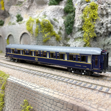 Voiture-lits type WL lx20 "EIC", Français, CIWL, Ep. IIIb, éclairage - LSMODELS 49236 - HO 1/87