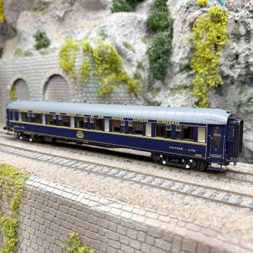 Voiture-lits type WL lx20 "Metro", Français, CIWL, Ep. IIIb, éclairage - LSMODELS 49235 - HO 1/87