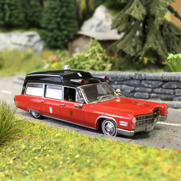 Cadillac Miller Meteror, Chicago Fire Dept, 1966 - BREKINA 19780 - HO 1/87
