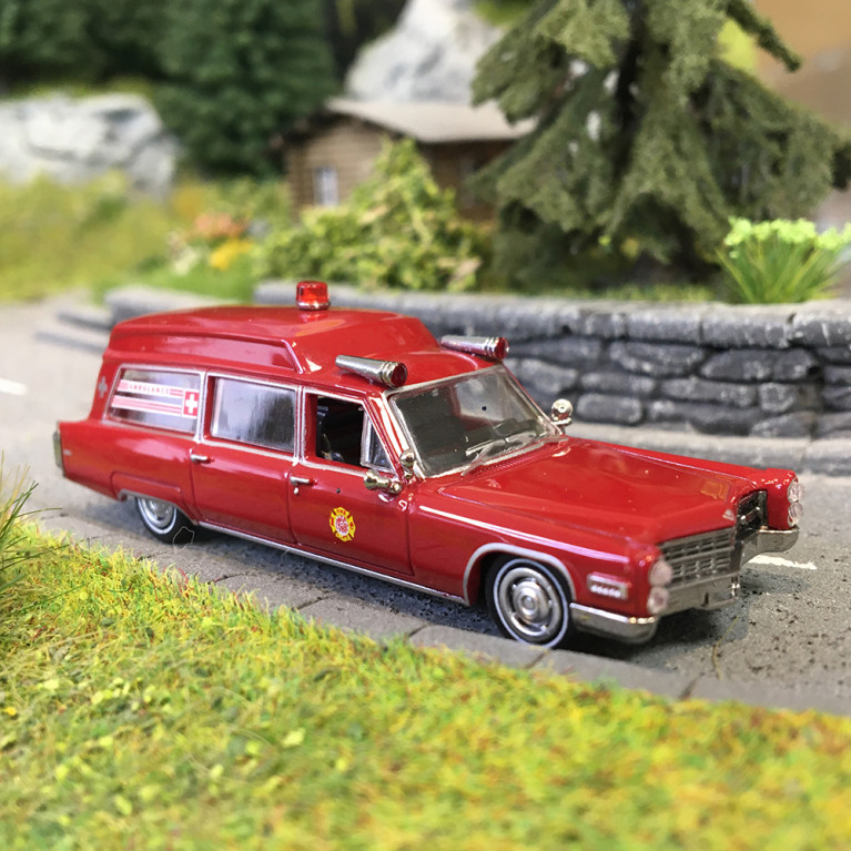 Cadillac Miller Meteror, rouge, 1966 - BREKINA 19775 - HO 1/87