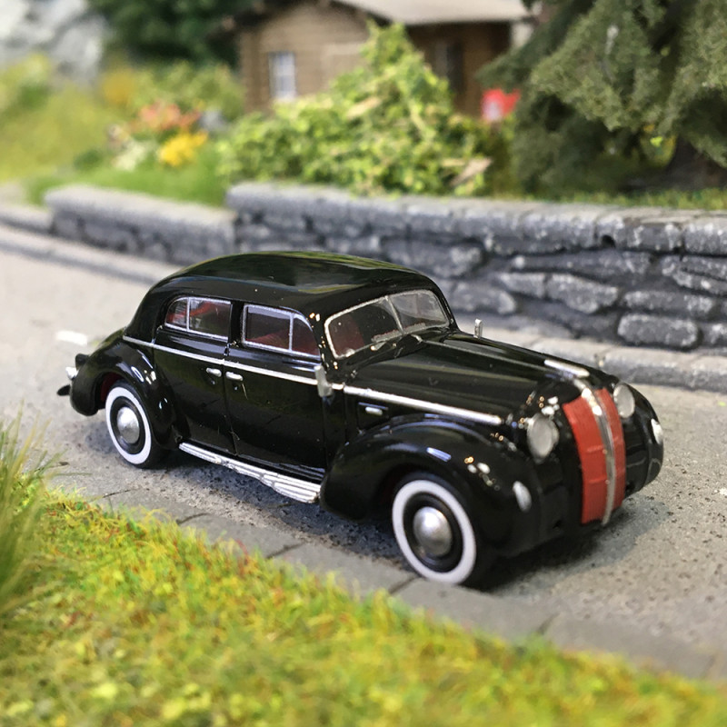 Opel Admiral, noir/rouge foncé, 1938 - BREKINA 20460 - HO 1/87