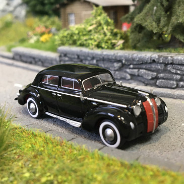 Opel Admiral, noir/rouge foncé, 1938 - BREKINA 20460 - HO 1/87