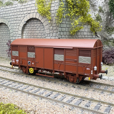 Wagon couvert type K4, avec feux de fin de convoi, SNCF, Ep. III - JOUEF HJ6291 - HO 1/87
