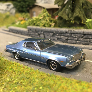 Ford Gran Torino, bleu métallisé, 1976 - BREKINA 19730- HO 1/87