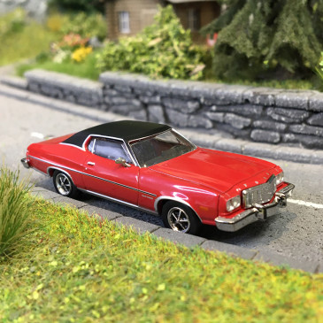 Ford Gran Torino, rouge/noir, 1976 - BREKINA 19732- HO 1/87