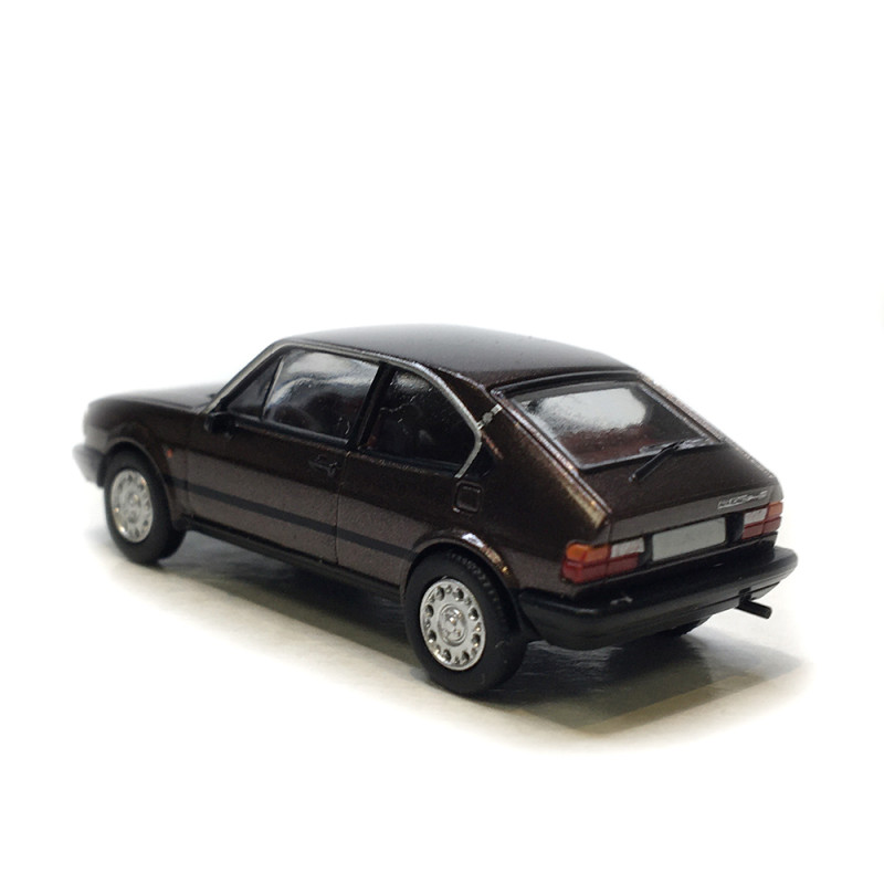 Alfa Roméo Alfasud Ti, brun foncé métallisé, 1980 - PCX870710 - HO 1/87