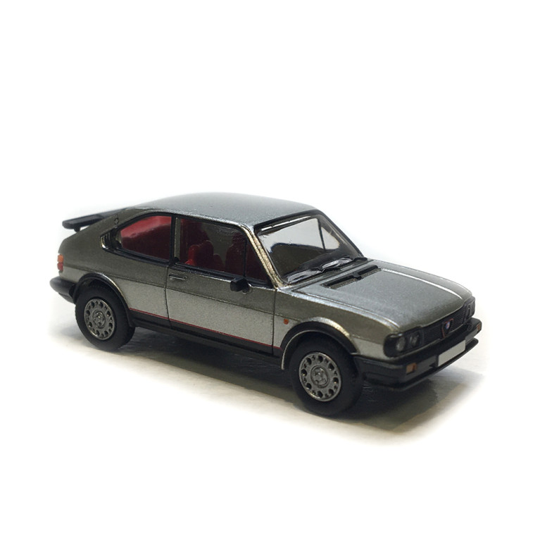 Alfa Roméo Alfasud Ti, gris argent, 1980 - PCX870711 - HO 1/87