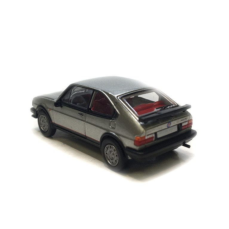 Alfa Roméo Alfasud Ti, gris argent, 1980 - PCX870711 - HO 1/87