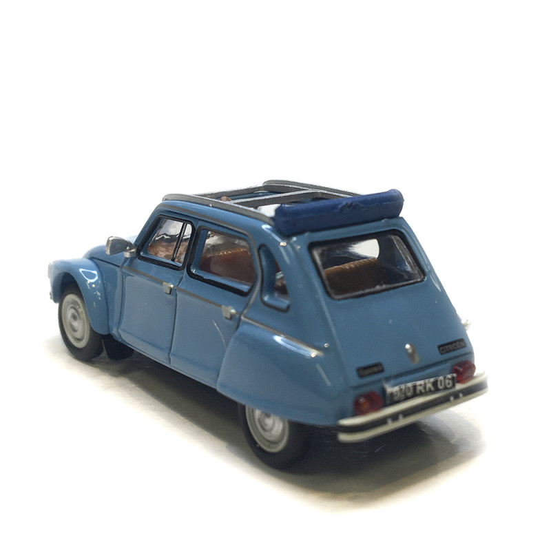 Citroën Dyane avec conductrice et passager, bleu, 1973 - SAI 1330 - HO 1/87