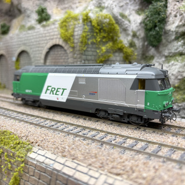 Locomotive diesel  BB 67471, FRET, logo Casquette, Longueau, SNCF, Ep. V - REE MB-241 - HO 1/87