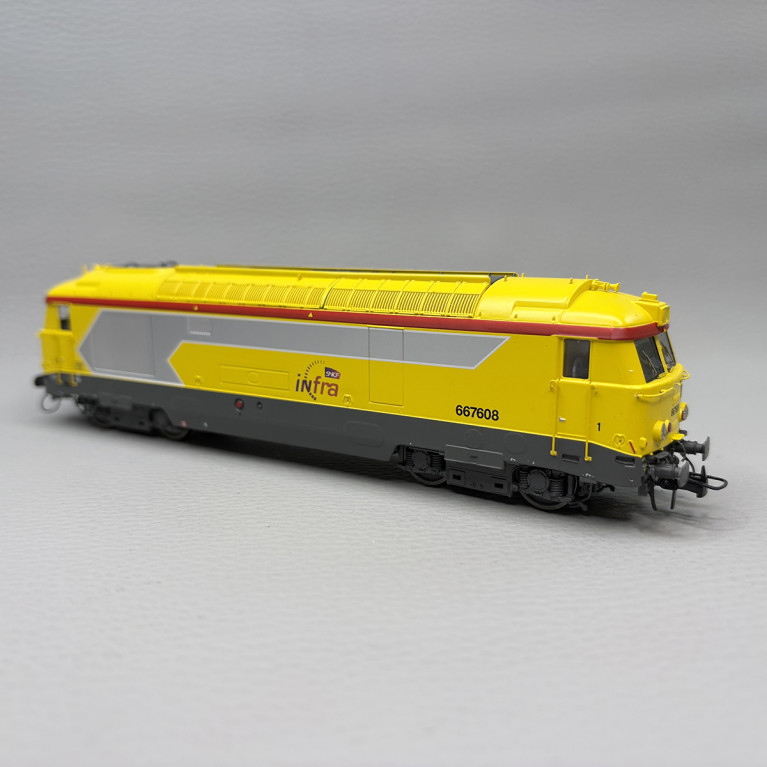 Locomotive diesel  BB 67608, INFRA, logo Carmillon, Nevers, SNCF - REE MB-242SAC