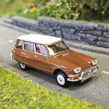 Citroën AMI 6 Break, marron (toit blanc) - HERPA 038959 - HO 1/87