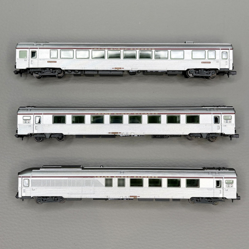 3 voitures TEE "Mistral", (Vru + A8tu + AD4tux) Nice-Paris, SNCF - ARNOLD HN4500