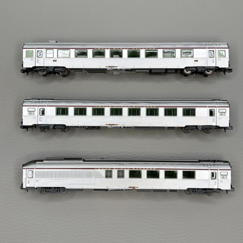3 voitures TEE "Mistral", (Arux + A8u + AD4tux) Nice-Paris, SNCF - ARNOLD HN4501