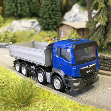 Benne basculante MAN TGS NN 4 essieux, bleu/argent - HERPA 319140 - HO 1/87