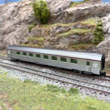 Voiture TEE "Mistral", (A8u) Nice-Paris, SNCF, Ep. IV - ARNOLD HN4502 - N 1/160