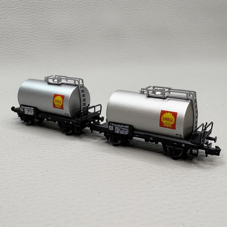2 wagons citernes 2 essieux "Shell", FS - ARNOLD HN6701