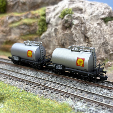 2 wagons citernes 2 essieux "Shell", FS, Ep. III - ARNOLD HN6701 - N 1/160