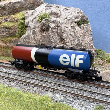 Wagon citerne à bogies "ELF", SNCF, Ep. IV - ARNOLD HN6633 - N 1/160