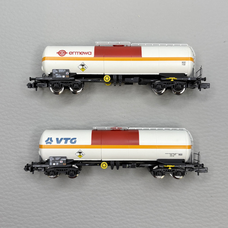 2 wagons citernes à bogies, transport de chlore "VTG et Ermewa", SNCF - ARNOLD HN6634