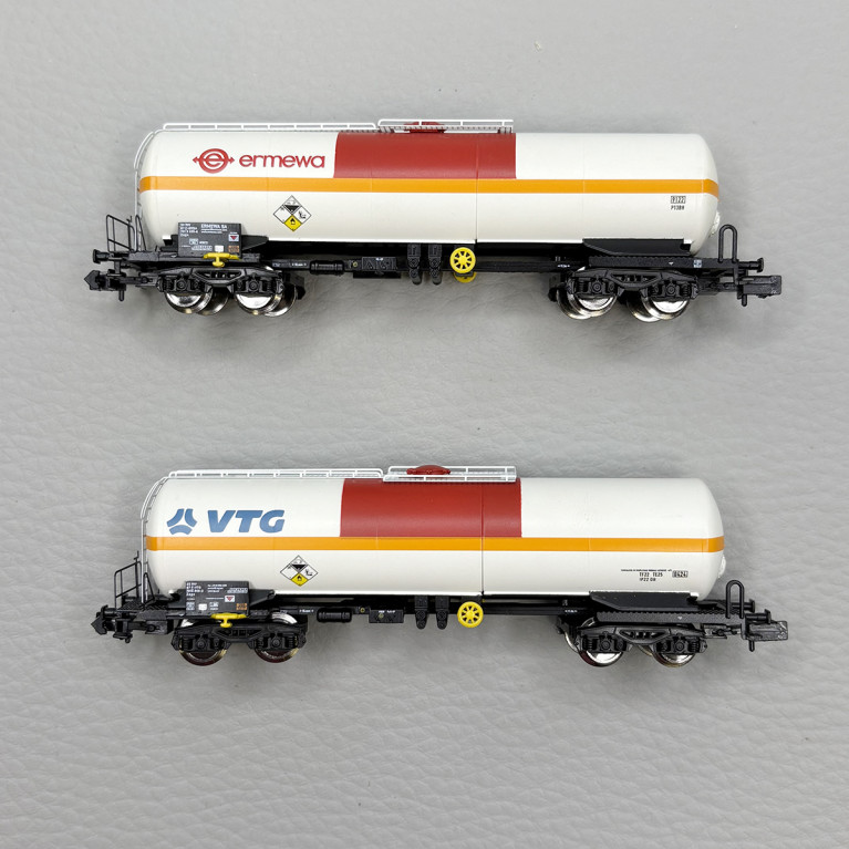 2 wagons citernes à bogies, transport de chlore "VTG et Ermewa", SNCF - ARNOLD HN6634