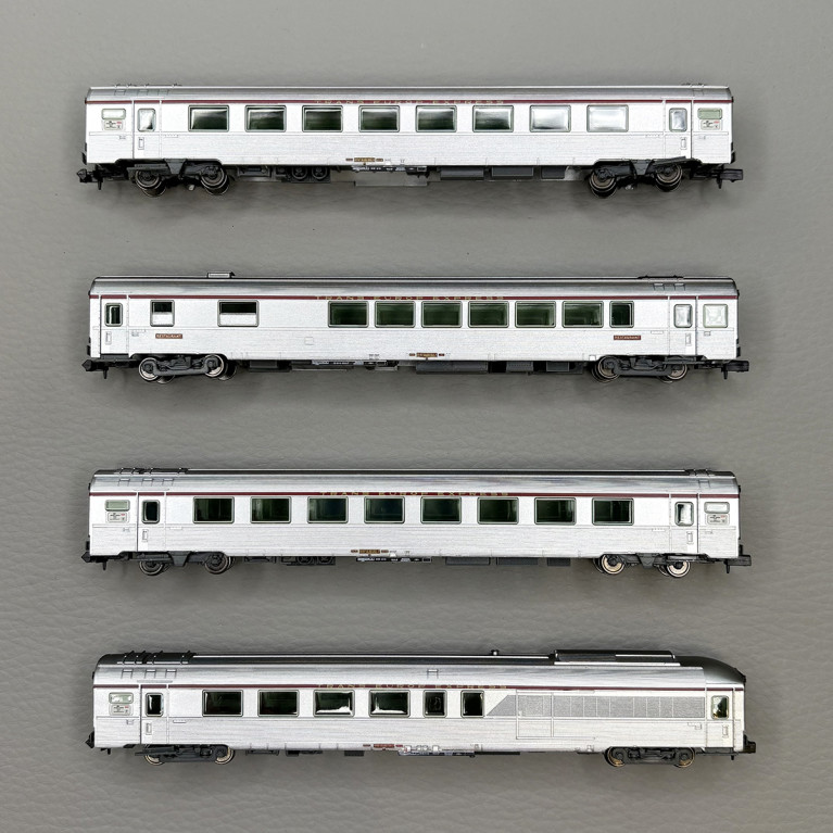 4 voitures TEE "Mistral 69", Jules Verne, SNCF - ARNOLD HN4499