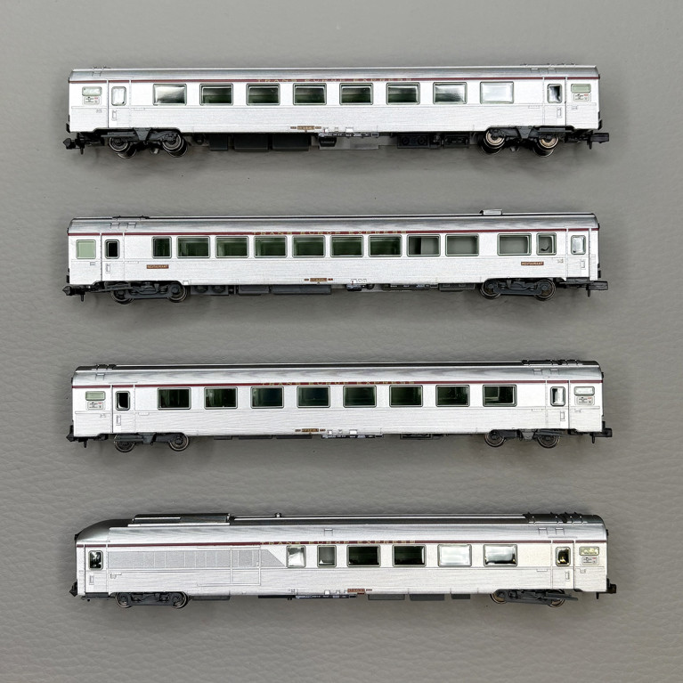 4 voitures TEE "Mistral 69", Jules Verne, SNCF - ARNOLD HN4499