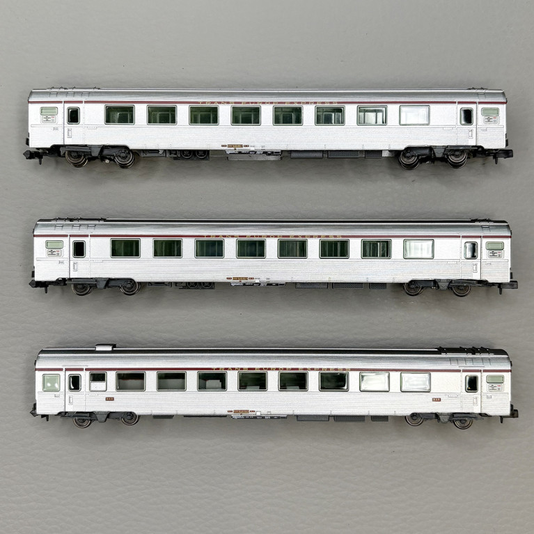 3 voitures TEE "Mistral 69", Jules Verne, SNCF - ARNOLD HN4498